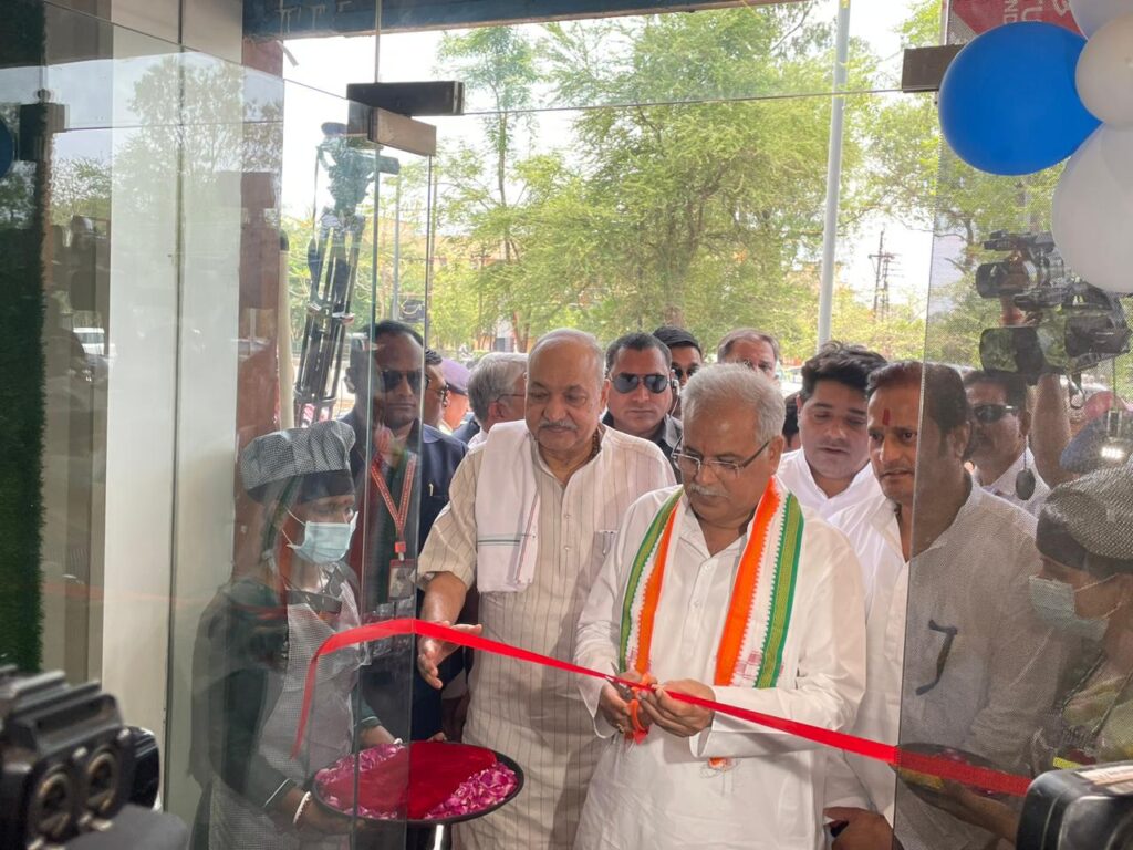 रायपुर : मुख्यमंत्री श्री भूपेश बघेल ने नालंदा परिसर में मिलेट कैफ़े का किया शुभारंभ…