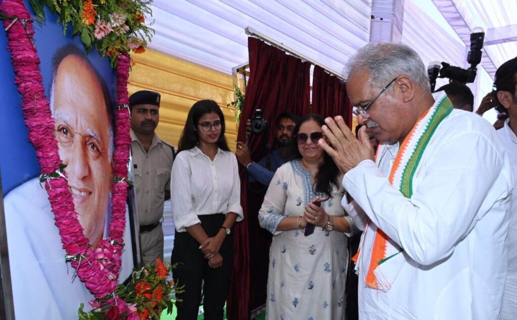 रायपुर : भेंट-मुलाकात: रायपुर पश्चिम विधानसभा  कोटा गुढ़ियारी मार्ग: श्री संतोष अग्रवाल मार्ग के नाम से जाना जाएगा…