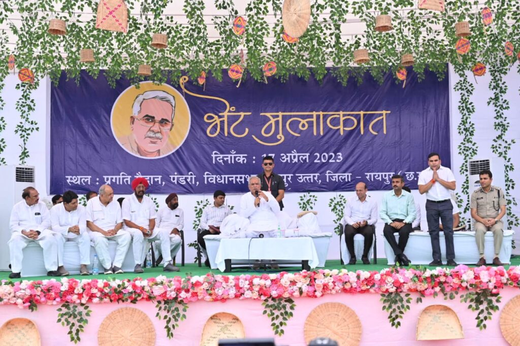 रायपुर : भेंट-मुलाकात रायपुर उत्तर विधानसभा क्षेत्र : युवाओं को रोजगार दिलाने आईटीआई का होगा उन्नयन : मुख्यमंत्री श्री भूपेश बघेल