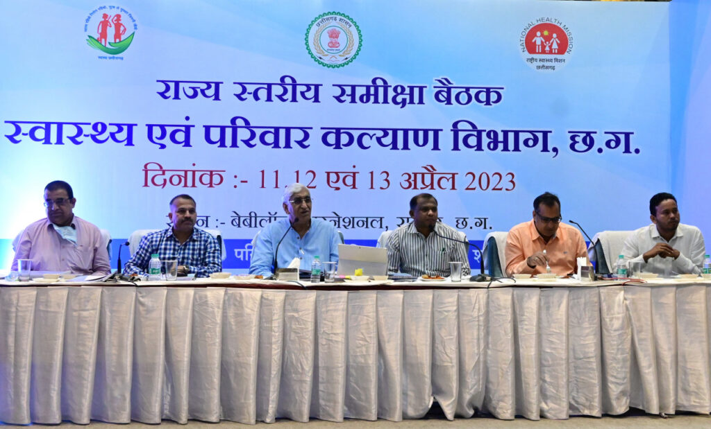 रायपुर : अस्पतालों में मरीजों और उनके परिजनों के साथ अच्छा बर्ताव रखें – श्री टी.एस. सिंहदेव
