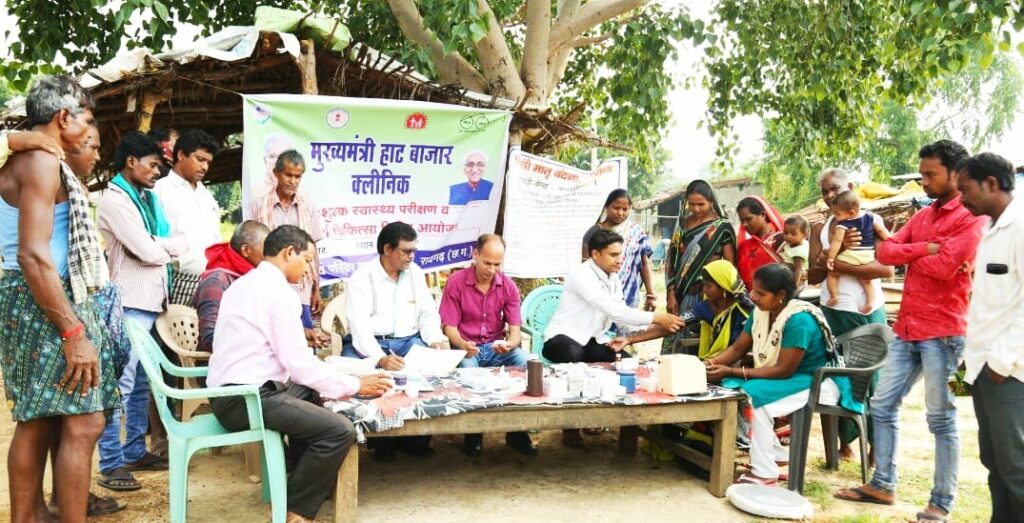 रायपुर : हाट बाजार क्लीनिक से दुर्गम इलाकों में सुलभ हुई स्वास्थ्य सेवाएं…