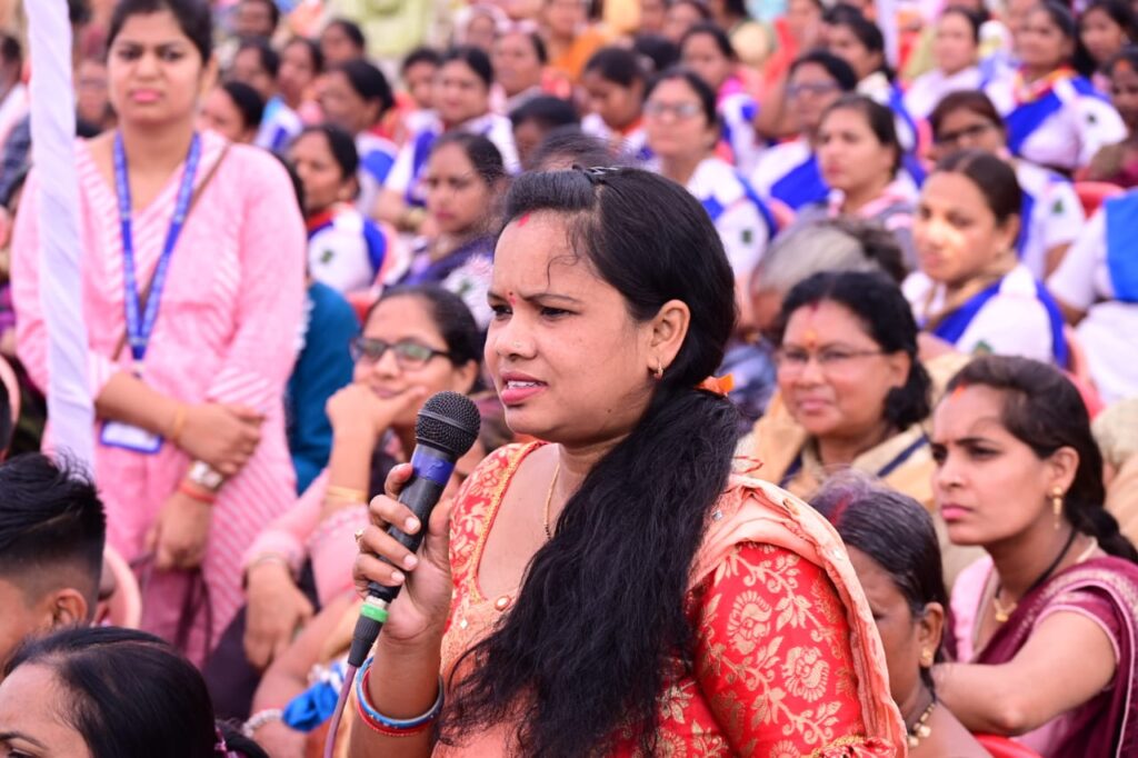 रायपुर : कुंती द्वारा राशन देने में अनियमितता की शिकायत की गई, इन पर मुख्यमंत्री ने तत्काल संज्ञान लेते हुए राशन दुकान संचालक के खिलाफ कार्यवाही करने के निर्देश दिए…