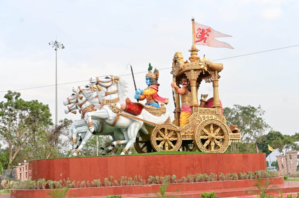 रायपुर : मुख्यमंत्री श्री बघेल ने सिविक सेंटर भिलाई में  अर्जुन रथ परिसर का लोकार्पण किया…
