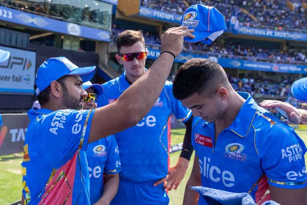 अर्जुन तेंदुलकर का IPL डेब्यू, सचिन-सारा मैच देखने आए: KKR के बैटर ने 15 साल बाद लगाया शतक, नीतीश और ऋतिक शौकीन में बहस…