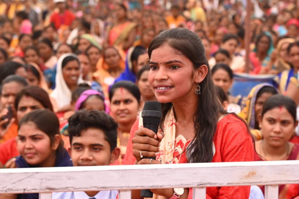 रायपुर : गोधन न्याय योजना में नीलम यादव ने अब तक 35 हजार रुपए से ज्यादा का गोबर बेचा है..