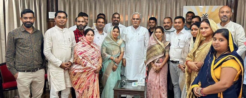 रायपुर : मुख्यमंत्री से जिला पंचायत दुर्ग की नवनिर्वाचित अध्यक्ष ने की सौजन्य मुलाकात…