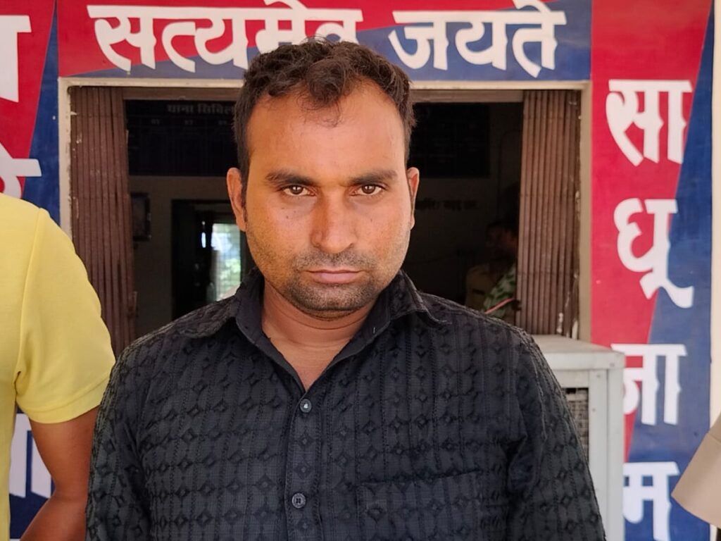 KORBA: फर्जी पुलिस बनकर खुद की शादी लगाई, 5 लाख ठगे: वर्दी में ही मिलता था, 42 की उम्र वाला ठग बोला-मैं 24 का, शादी कराओ….