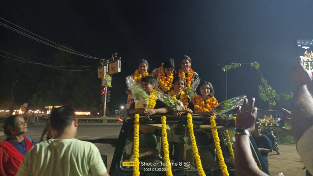 जगदलपुर : बस्तर की बेटियों ने रचा इतिहास, जोरों शोरों से हुआ स्वागत…