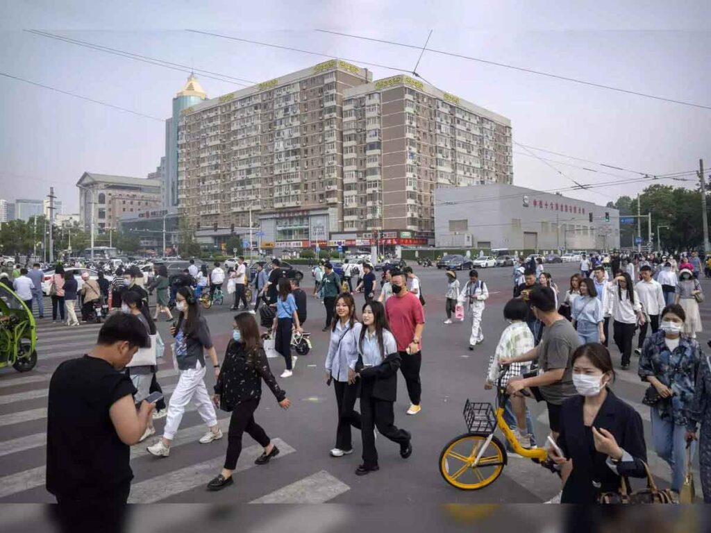 China Latest News: बच्‍चे पैदा करने पर पैसे, शादियों को बढ़ावा, कैसे आबादी बढ़ाने की कोशिशों में लगा चीन…