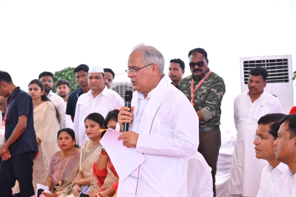 रायपुर : झीरम श्रद्धांजलि दिवस : मुख्यमंत्री का संबोधन आरंभ…