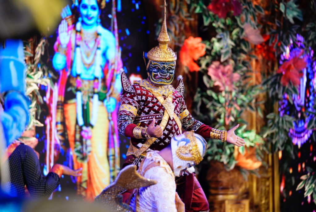रायपुर : कम्बोडिया में राम हर दिल में बसते हैं : रामायण को यहां नृत्य के रूप में दर्शाया जाता है…