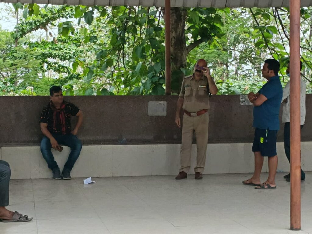 कमरे में ट्रक ड्राइवर की जली हुई लाश मिली: शरीर पर चोट के भी निशान, हत्या के संदेह पर जांच शुरू…
