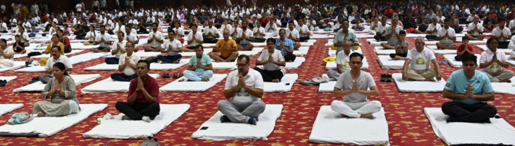 रायपुर : योग हमारे दैनिक जीवन का महत्वपूर्ण हिस्सा : संसदीय सचिव श्रीमती रश्मि सिंह