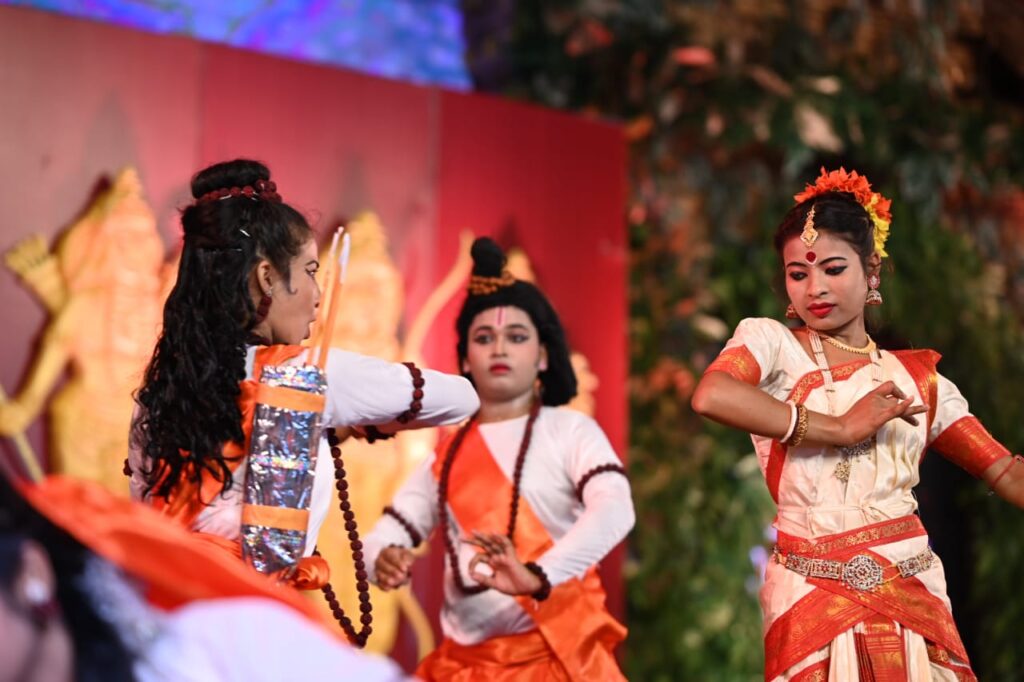 रायपुर : राष्ट्रीय रामायण महोत्सव : बंगाल के रामायण की अद्भुत प्रस्तुति…