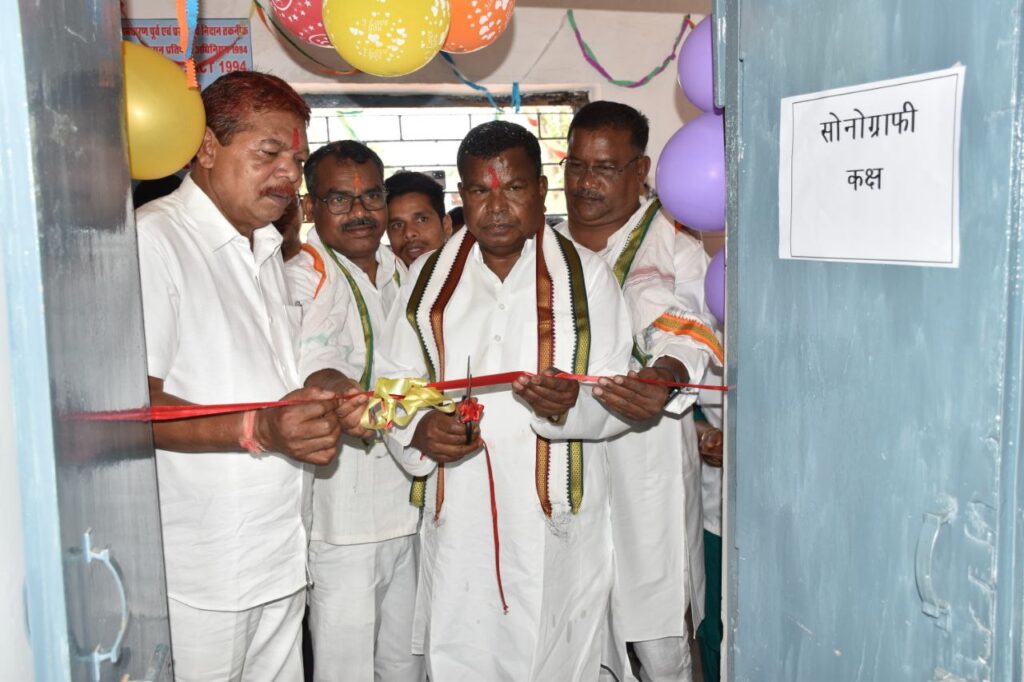 रायपुर : उद्योग मंत्री श्री लखमा ने ओरछा सामुदायिक स्वास्थ्य केंद्र के सोनोग्राफी कक्ष का किया शुभारंभ…