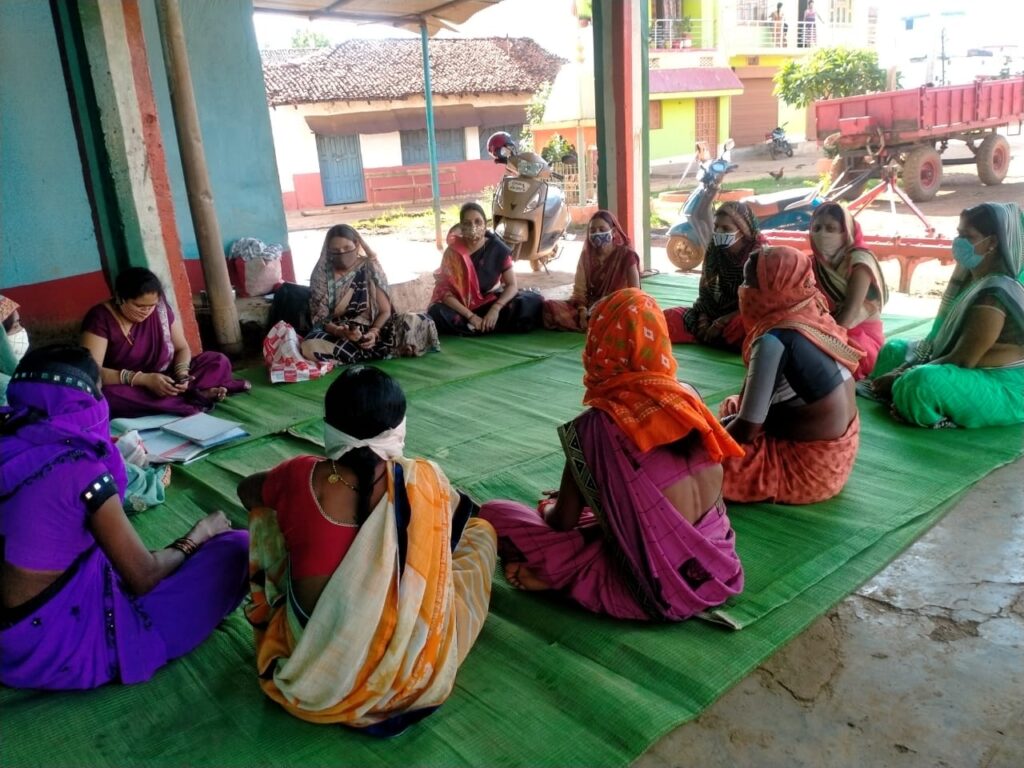रायपुर : जागृति स्व सहायता समूह की दीदीयों के खातों में जमा हुई सात लाख से अधिक की राशि…