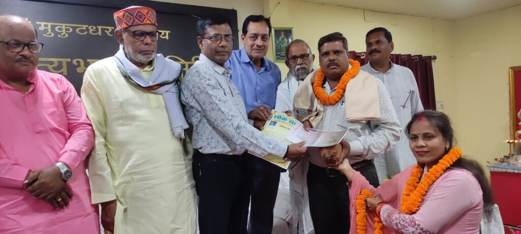 रमेश पासवान ने अपनी लेखनी से कभी समझौता नहीं किया: श्रीवास्तव… साहित्य भवन में पत्रकारिता सम्मान से नवाजे गए सत्यनारायण पाल…