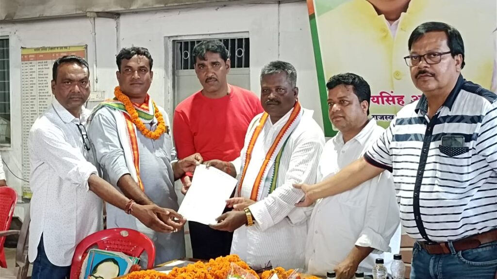 कांग्रेस अनुसूचित जाति विभाग शहर एवं ग्रामीण के साथ-साथ महिला विभाग ने भी कांग्रेस अनुसूचित जाति विभाग में ब्लॉक अध्यक्षों की नियुक्ति …