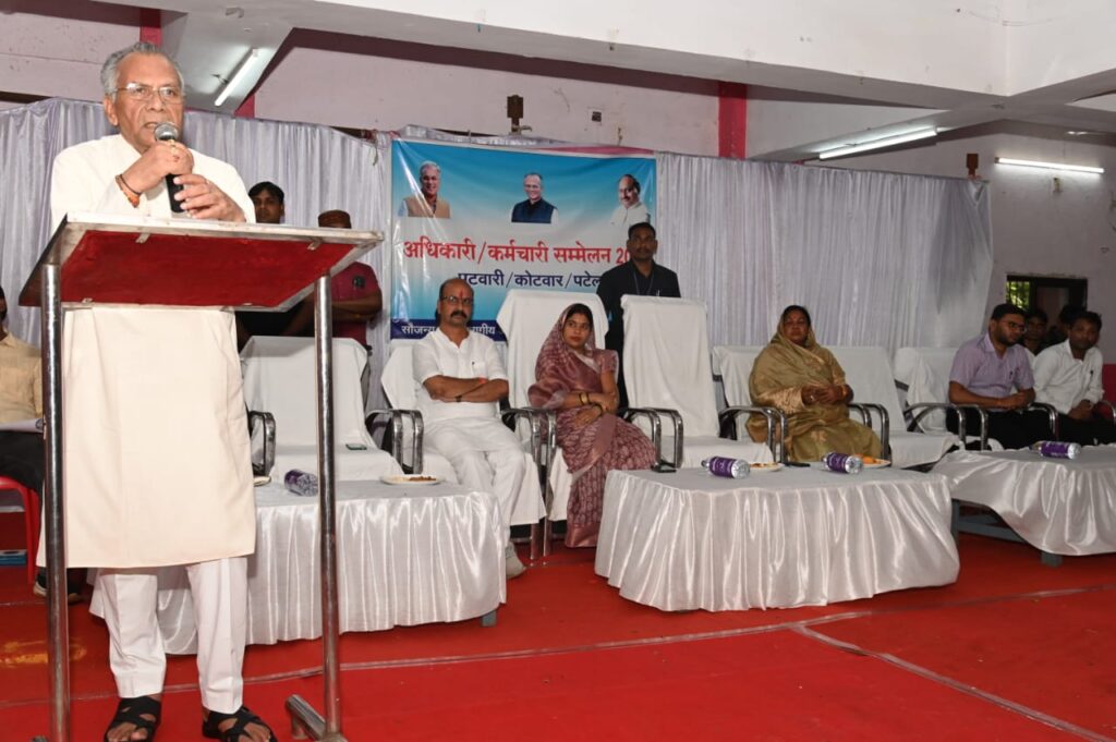 रायपुर : राज्य सरकार की योजनाओं को हर तबके तक पहुंचाना हम सबकी जिम्मेदारी: गृहमंत्री श्री ताम्रध्वज साहू