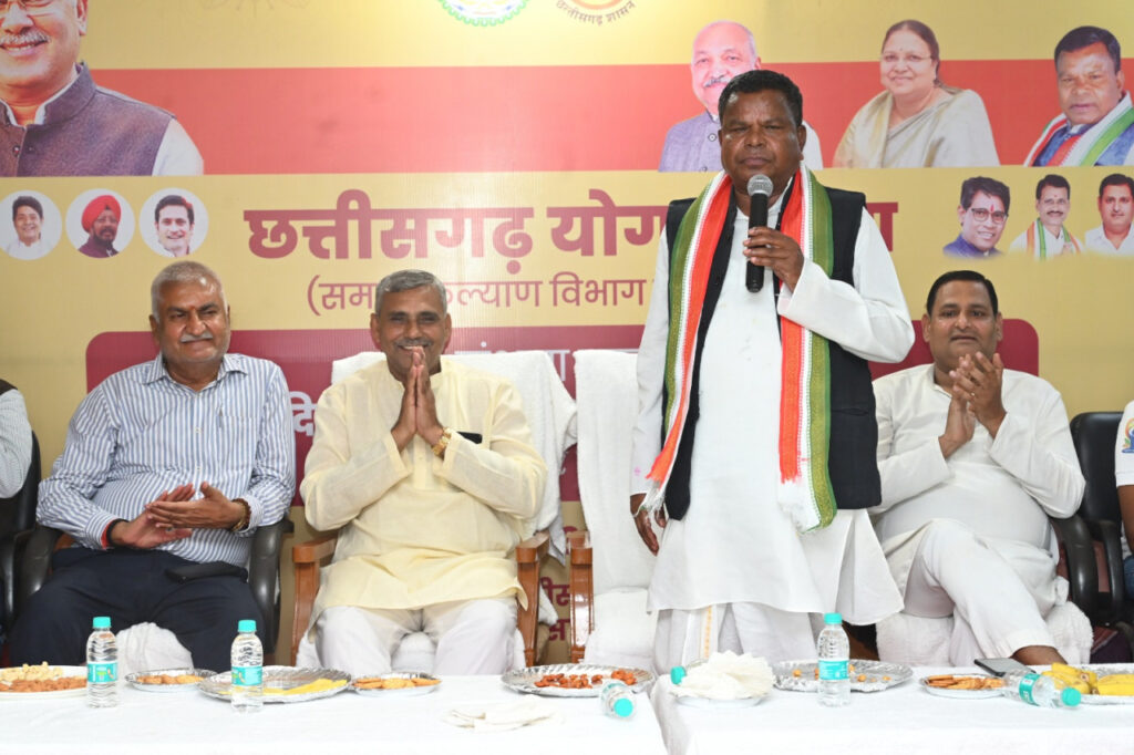 रायपुर : योग को दैनिक जीवन में शामिल कर स्वस्थ जीवन शैली अपनाएं : श्री कवासी लखमा