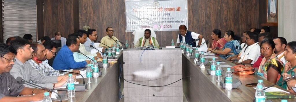 रायपुर : विकास कार्याें को तय समय पर पूर्ण कराएं: मंत्री श्री कवासी लखमा