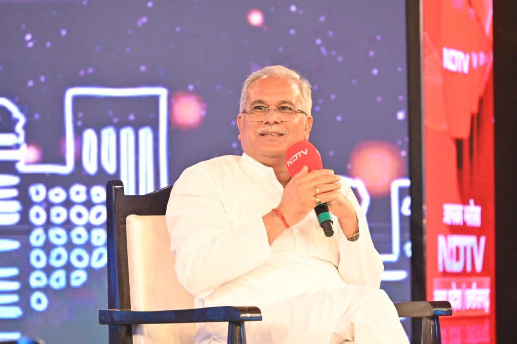 रायपुर : मुख्यमंत्री श्री भूपेश बघेल से चर्चा- एनडीटीवी के चैनल मप्र छत्तीसगढ़ की लॉन्चिंग का मौका