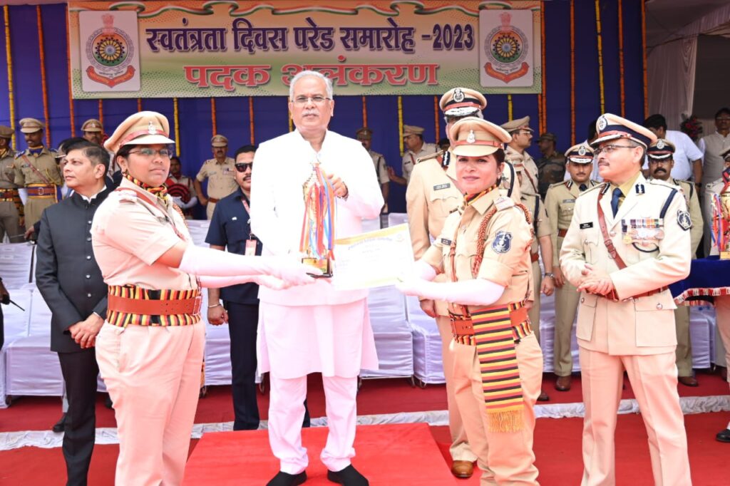 रायपुर : स्वतंत्रता दिवस मुख्य समारोह-2023 : केन्द्रीय बलों में सीआईएसएफ तथा राज्य बल में छत्तीसगढ़ जेल को मार्च पास्ट में प्रथम पुरस्कार