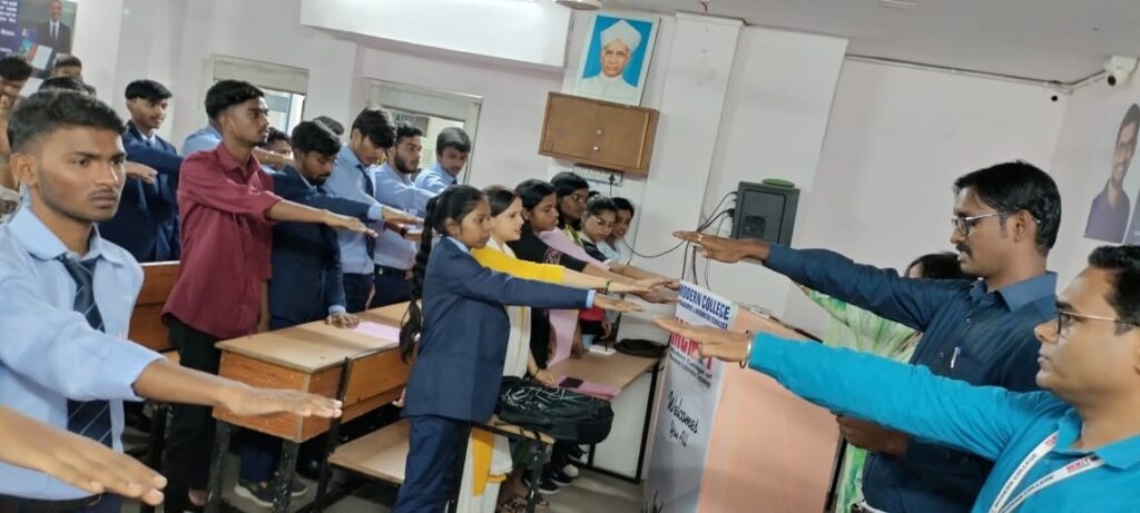 मार्डन कालेज कोरबा में मतदाता जागरूकता हेतु दिलाई गई शपथ