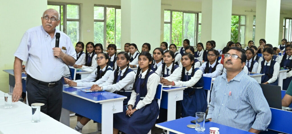 रायपुर : छत्तीसगढ़ विज्ञान सभा द्वारा मिशन चन्द्रयान-3 विषय पर व्याख्यान आयोजित