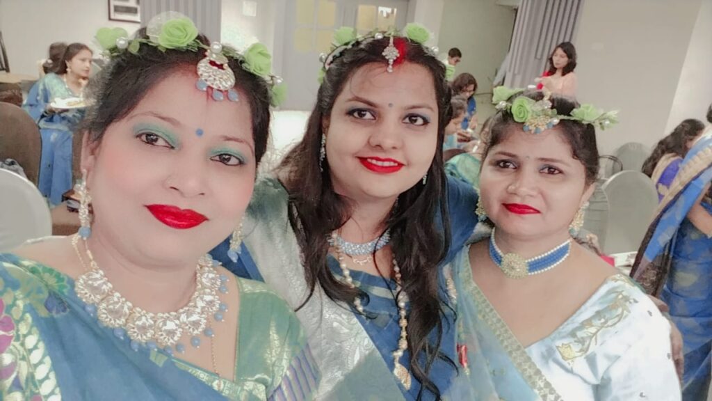 रवि शंकर शुक्ल नगर कॉलोनी की महिलाओं ने मनाया पिंक डोर टीपी नगर में सावन उत्सव,