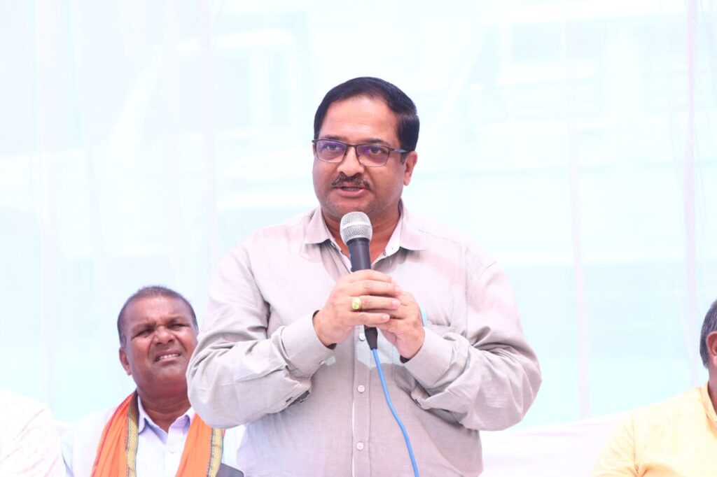 एनटीपीसी सीपत द्वारा नैगम सामाजिक दायित्व के तहत महामाया मंदिर परिसर में सार्वजनिक शौचालय का लोकार्पण