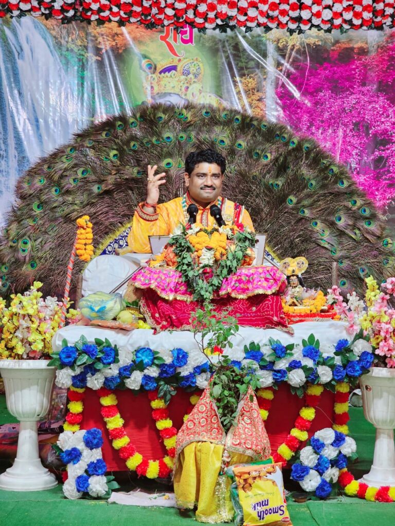 सप्तदेव शिव मंदिर जमनीपाली प्रांगण पर आयोजित श्रीमद् भागवत कथा