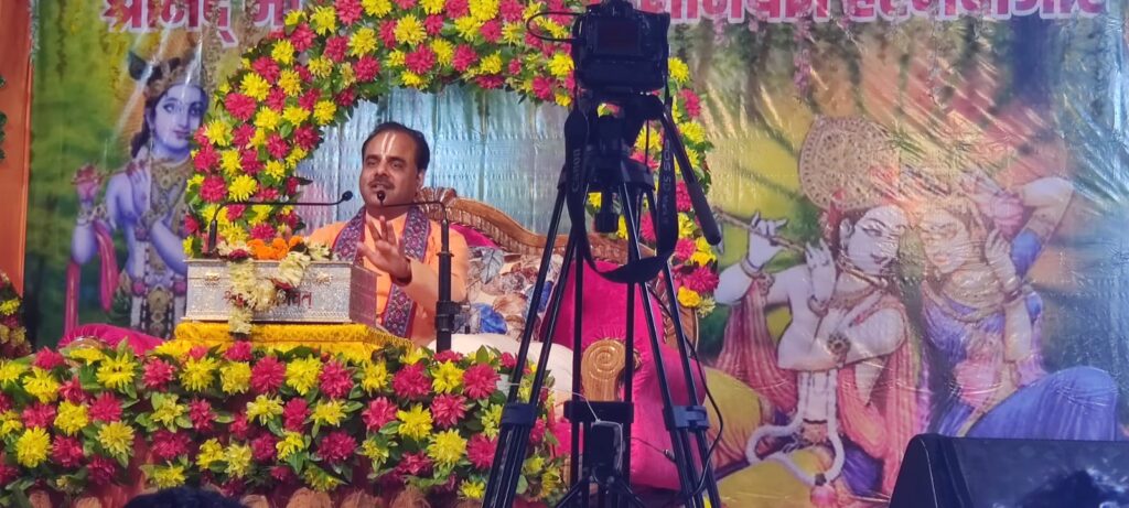 कथा श्रवण करने विधायक निवास पहुंचे विधानसभा अध्यक्ष