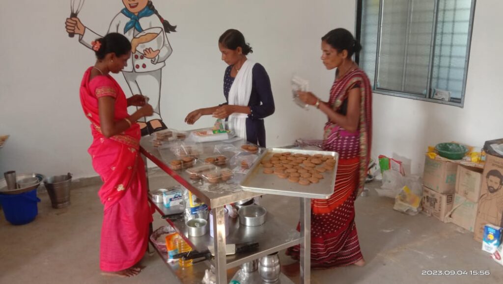 बेकरी उद्योग से महिलाएं बढ़ रही हैं आर्थिक सशक्तिकरण की ओर