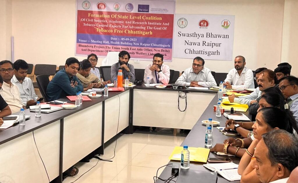 रायपुर : तंबाकू नियंत्रण के लिए सामूहिक सहभागिता पर जोर..