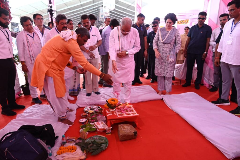 रायपुर : महिला समृद्धि सम्मेलन: मुख्यमंत्री ने दी 309.56 करोड़ रूपए के विकास कार्यों की सौगात