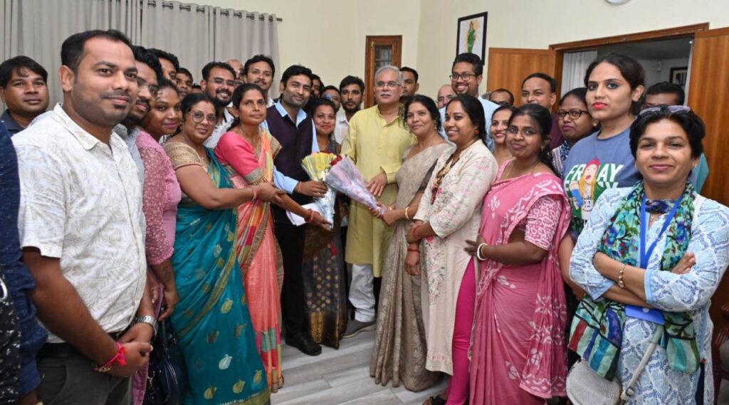  हड़ताल समाप्ति के बाद छत्तीसगढ़ हेल्थ फेडरेशन के प्रतिनिधिमंडल ने मुख्यमंत्री से की मुलाकात