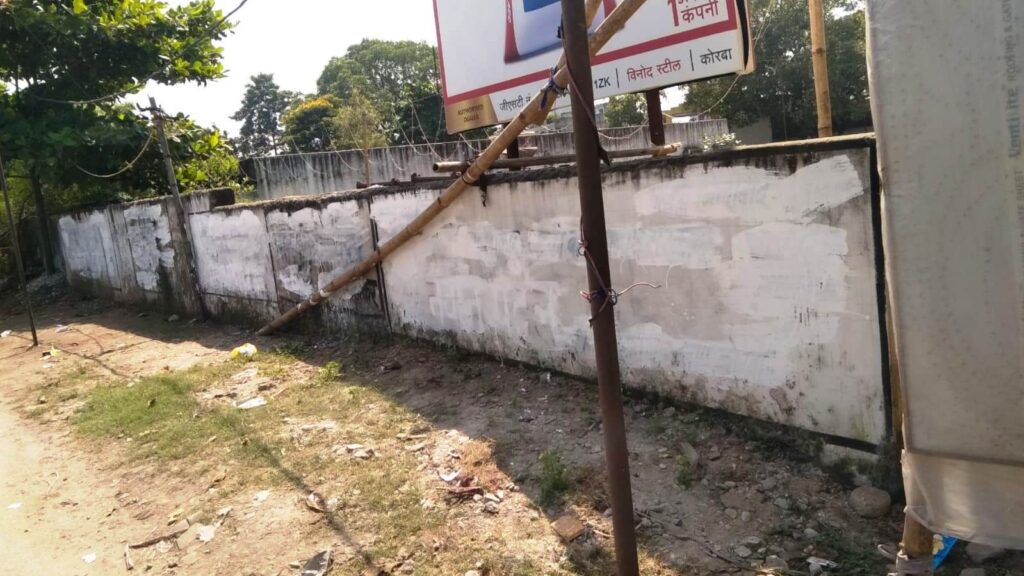 तीसरे दिन भी जारी रही कार्य दलों की सम्पत्ति विरूपण हटाने की कार्यवाही