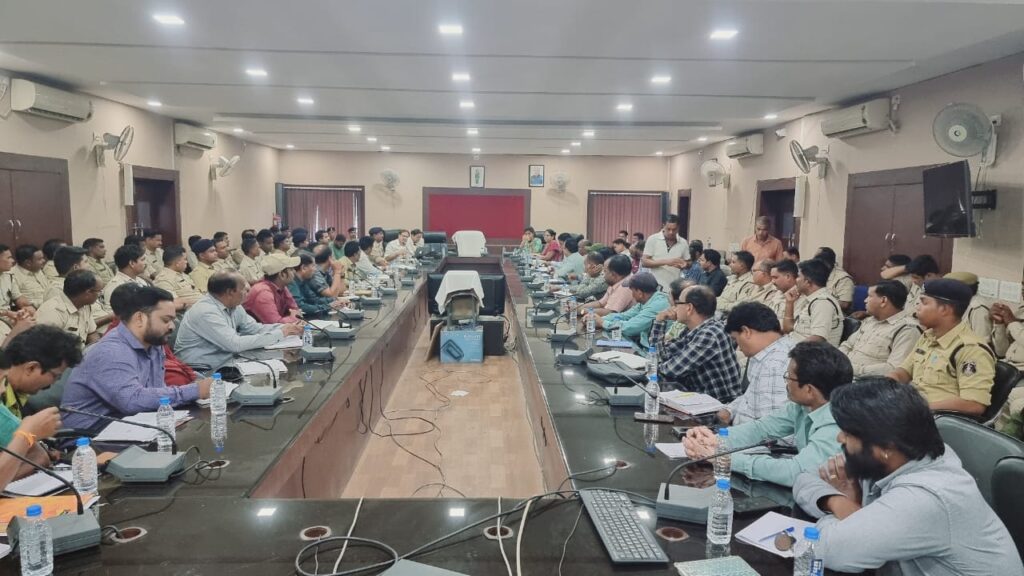 विधानसभा निर्वाचन के लिए स्थैतिक दलों और उड़नदस्ते में शामिल अधिकारी-कर्मचारियों का प्रशिक्षण