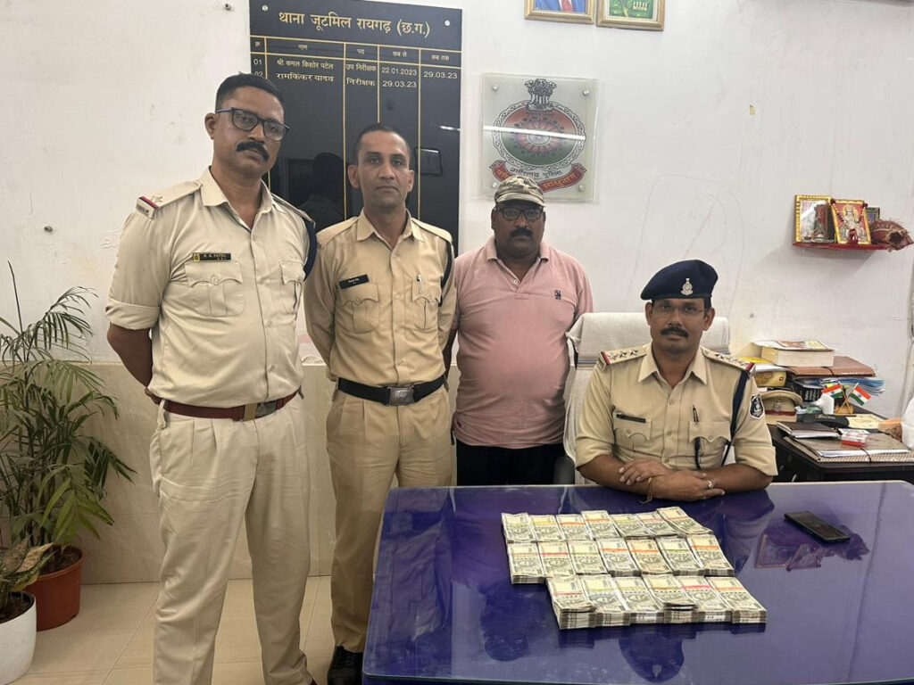 रायगढ़ में कार से 10 लाख रुपए जब्त: गाड़ी में सवार दोनों युवक नहीं दिखा सके रकम से संबंधित दस्तावेज, कार भी सीज…