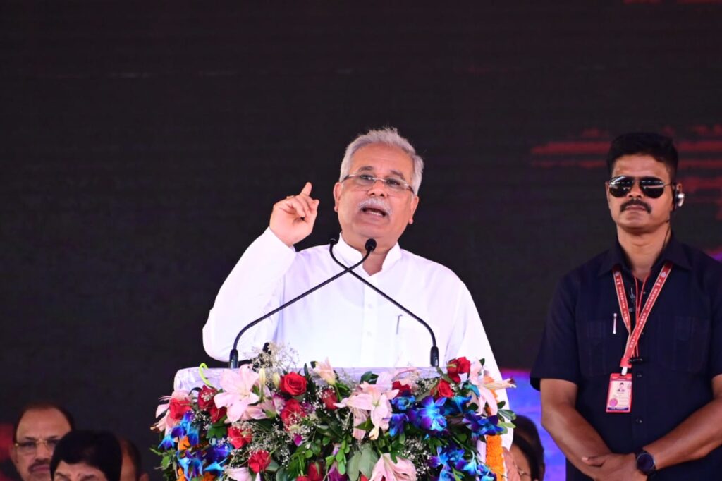 रायपुर : मुख्यमंत्री श्री भूपेश बघेल ने पंचायती राज और नगरीय निकाय के जनप्रतिनिधियों का सम्मेलन में स्वागत किया…