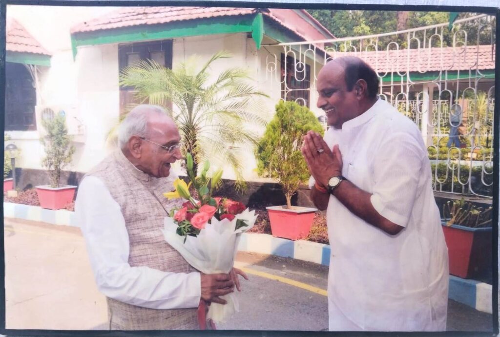 अविभाजित मध्यप्रदेश के पूर्व मुख्यमंत्री स्व. मोतीलाल वोरा की 95वीं जयंती के अवसर पर कांग्रेस ने दी श्रद्धांजलि…