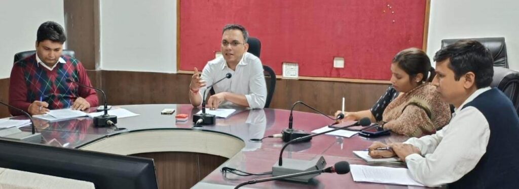 पात्र हितग्राहियों को योजना का लाभ अवश्य दिलवाएं: सौरभ कुमार