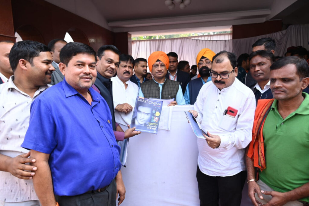 रायपुर : मुख्यमंत्री को छत्तीसगढ़ी फ़िल्म पुरस्कार समारोह – स्मार्ट सिनेमा अवार्ड 2024 में शामिल होने मिला निमंत्रण