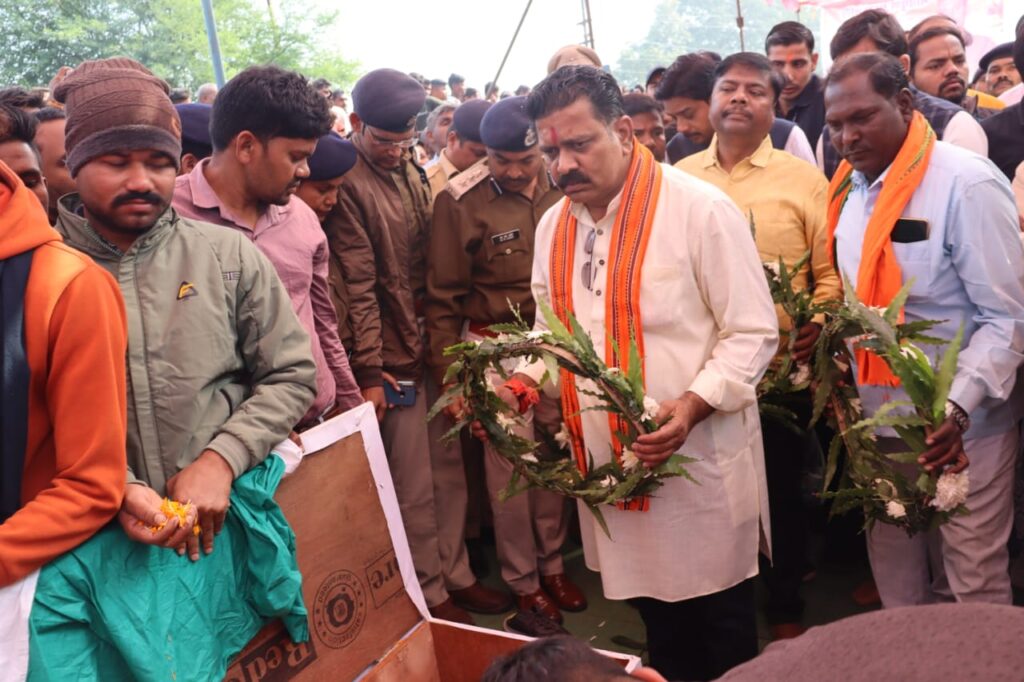 रायपुर : दुख की घड़ी में पूरा छत्तीसगढ़ शहीद जवान के परिजनों के साथ है – मुख्यमंत्री श्री साय