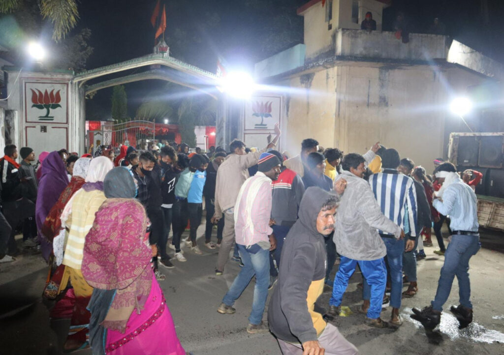 रायपुर : मुख्यमंत्री श्री विष्णुदेव साय के गृह ग्राम में दीपावली जैसा माहौल
