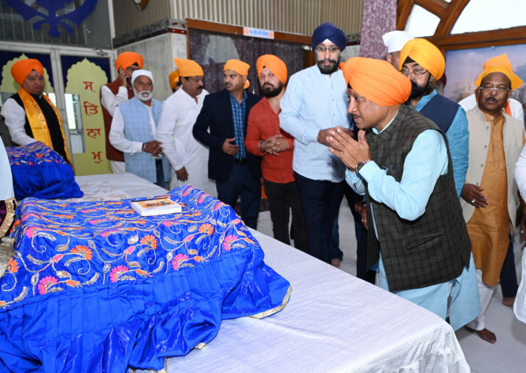 रायपुर : मुख्यमंत्री श्री विष्णु देव साय ने बाबा जोरावर सिंह और बाबा फतेह सिंह की शहादत को किया नमन
