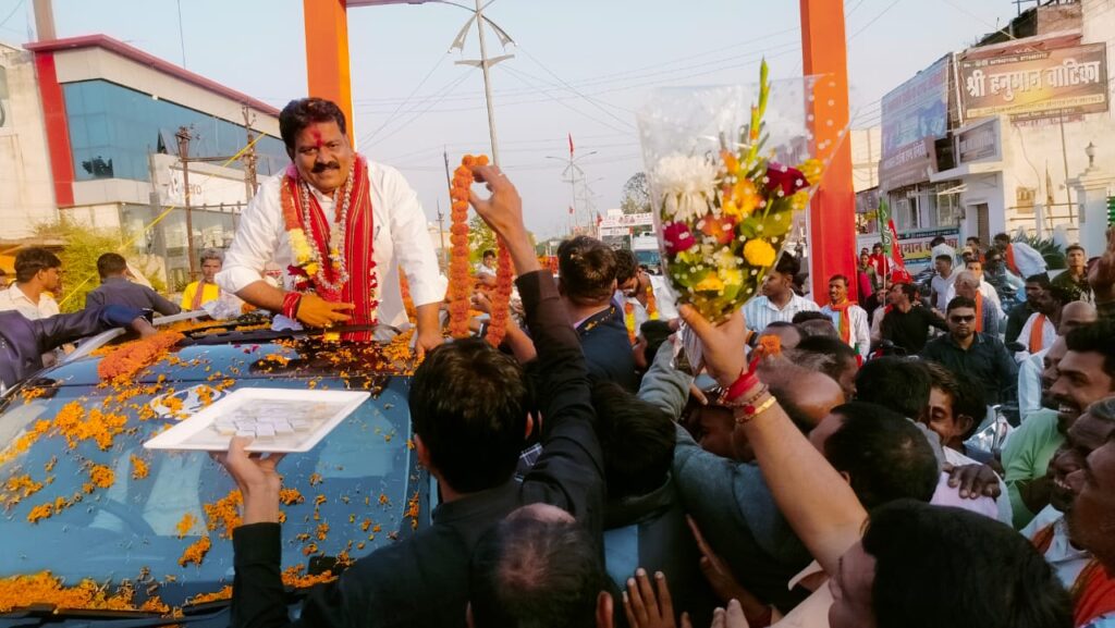रायपुर : उप मुख्यमंत्री श्री विजय शर्मा डिप्टी सीएम बनने के बाद पहली बार अपने गृह नगर कवर्धा पहुंचे