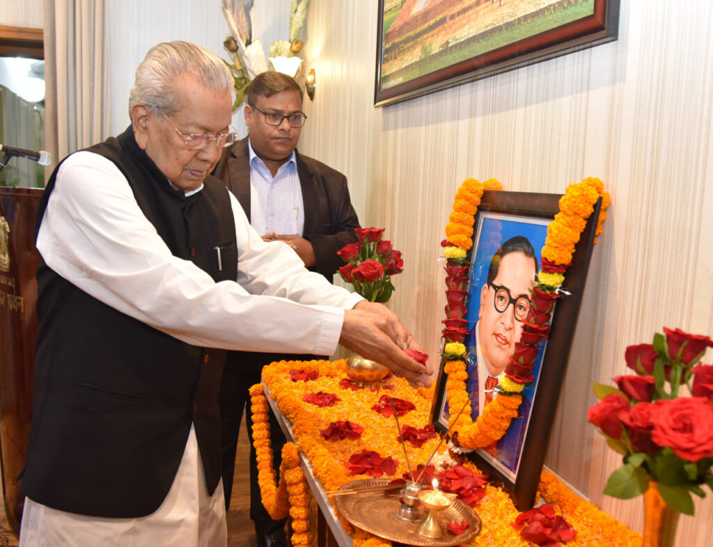 रायपुर : राज्यपाल ने डॉ. अंबेडकर की पुण्यतिथि पर उन्हें नमन किया
