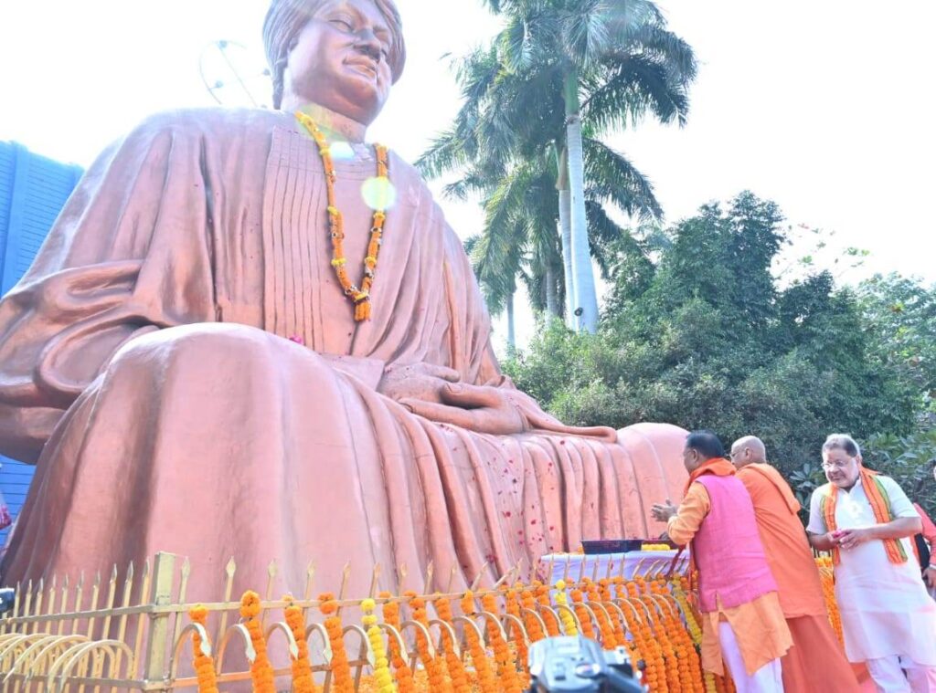 रायपुर : मुख्यमंत्री श्री विष्णु देव साय विवेकानंद सरोवर उद्यान में आयोजित राष्ट्रीय युवा महोत्सव में शामिल हुए..